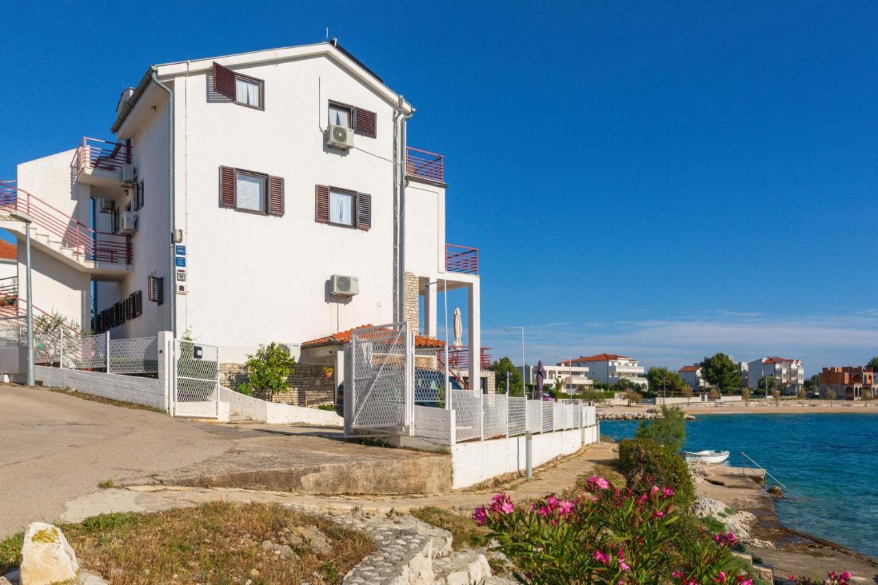 רוגוזניצה Apartments Villa Zrinka - Last Season Ever! מראה חיצוני תמונה